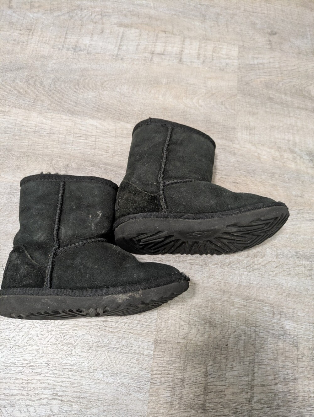 UGG Black Classic Short II Boots Size 9